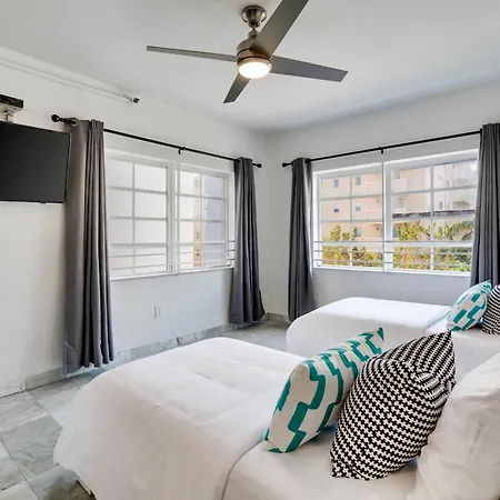 Best Location By The Beach ! Free Wifi - Tv - All Amenities